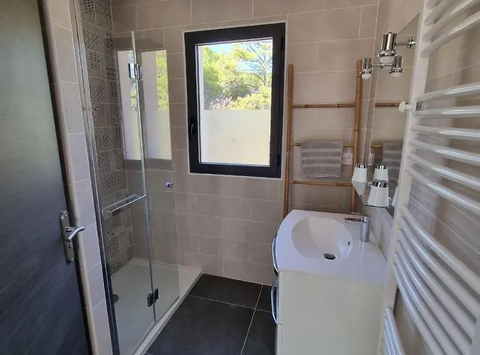 Vila Celestine Calvi (Corsica)